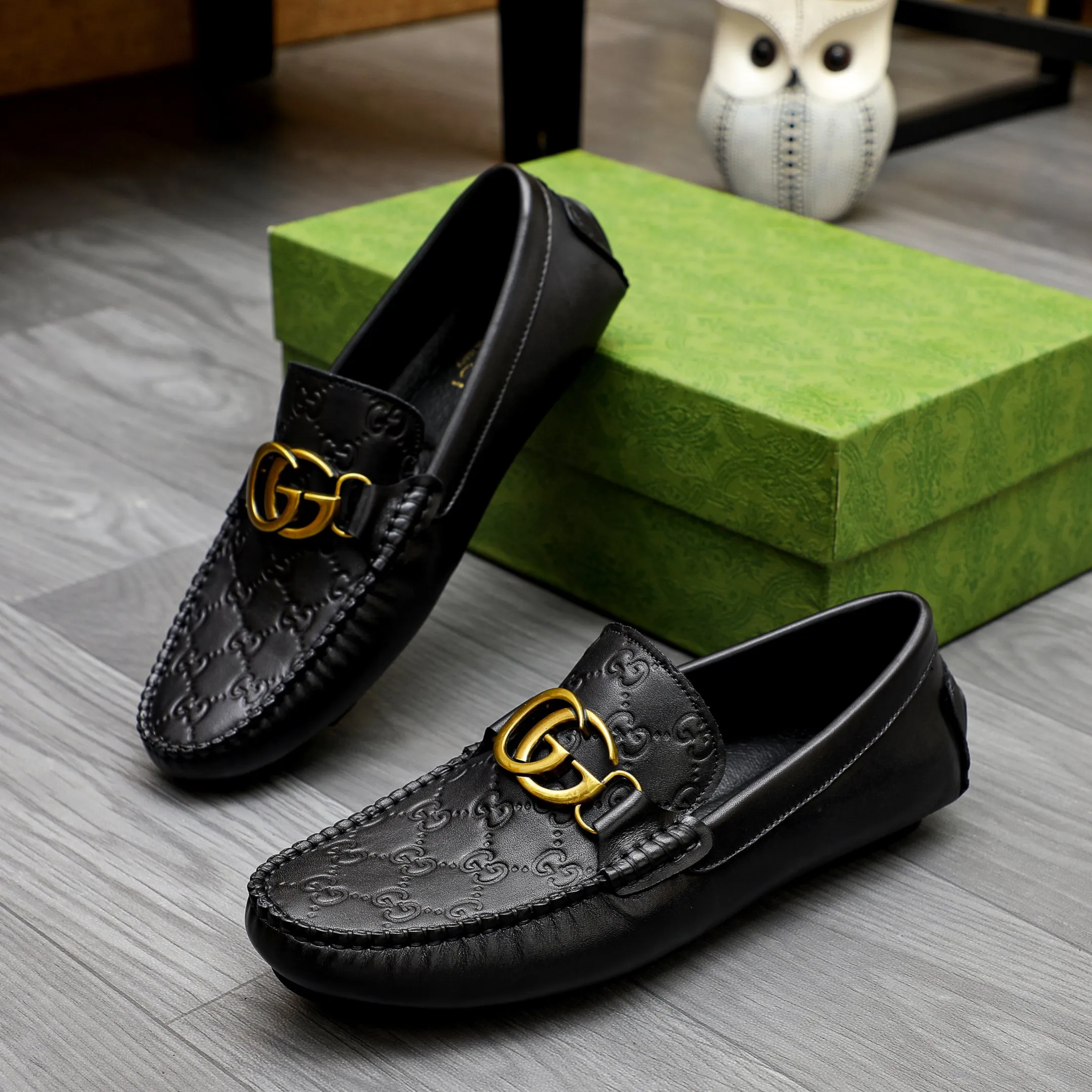 Factory price 380🕷🕷[GUCCI] Gucci's new men's fashion casual slip-on shoes🇨🇳Official website original 1:1 mold opening💯The first layer is made of Italian cowhide🎋🐷Leather lining, original quality, fine workmanship☘Rubber wear-resistant and non-slip outsole, comfortable to wear🌴High-end atmosphere, versatile style, worth owning🍉 Black optional! Code number 38-44 (45.46.47. Can be customized)